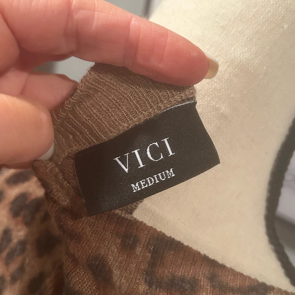 Vici Leopard Print Lightweight Pullover Sweater W… - image 5